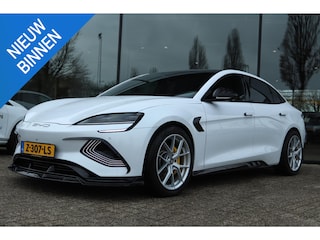 BYD Seal DESIGN RWD 82.5 KWH | PANO | 360 CAMERA | DYNAUDIO | LED | CARPLAY | ACC |