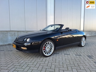 Alfa Romeo Spider 2.0-16V TwinSpark -18 inch - airco -