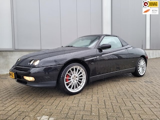 Alfa Romeo Spider 2.0-16V TwinSpark -18 inch - airco -