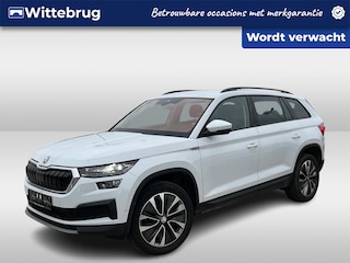 Skoda Kodiaq 1.5 TSI 150PK Ambition / 19" LMV / Digitale Cockpit / Zwenkbare Trekhaak / Parkeersensoren V+A / LED Matrix / Stoelverwarming V+A