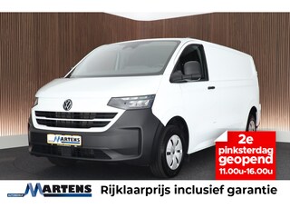 Volkswagen Transporter T7 2.0 TDI 110pk L2H1 Comfortline Incl. BPM! Parkeersensoren Carplay Bijrijdersbank
