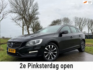 Volvo V60 2.0 D4 Summum Automaat | Leder | BLIS | Navi | Stoelverwarming | Trekhaak | 17" Velgen | Clima | PDC | Cruise | LED |