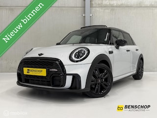 Mini John Cooper Works 1.5 JCW Panodak Leer Navi Carplay Camera 5 Deurs