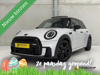 Mini John Cooper Works 1.5 JCW Panodak Leer Navi Carplay Camera 5 Deurs