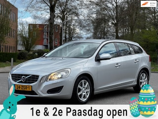 Volvo V60 2.0 D3 R-Design
