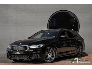 BMW 5-serie Touring 530i xDrive High Executive Edition M-sport, comfortstoelen, BTW, 4 wielbesturing, pano-dak, camera, adaptieve cruise