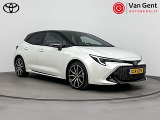 Toyota Corolla Hybrid 200 Business GR Sport Plus | Leder | Dodehoek detectie | Head-up display | JBL | Stoelverwarming | Apple Carplay / Android Auto | 18 inch | Parkeersensoren voor/achter