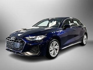Audi A3 Sportback 35 150pk TFSI S edition Stoelverwarming voorin | Sportstoelen zwarte stof | Parkeersensoren | Achteruitrijcamera