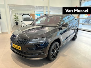 Skoda Karoq 1.5 TSI ACT Sportline Business PANORAMA DAK | TREKHAAK | STOEL-STUUR-VOORRUIT VERWARMING | CRUISE CONTROL | SFEER VERLICHTING | APPLE CARPLAY | ACHTERUITRIJ CAMERA