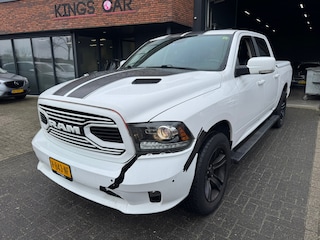 Dodge Ram 1500 5.7 V8 CREW Cab 5'7 SCHUIFDAK LEDER LUCHT LPG
