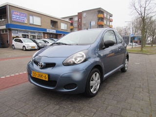 Toyota Aygo 1.0 VVT-i 123.781 km nap