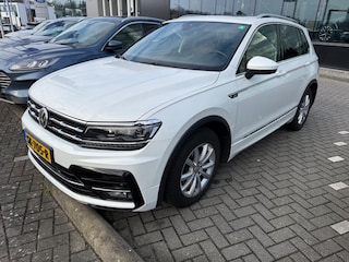 Volkswagen Tiguan 1.4 TSI 125 pk Highline Business R | Panoramadak | Elektrische achterklep | Cruise control adaptief |