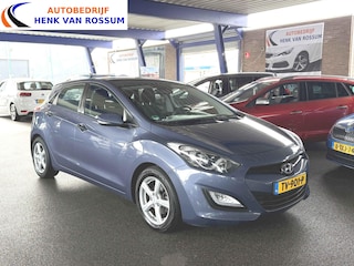 Hyundai i30 1.4 i Navi | PDC | Airco | Camera | Stoelverwarming | Goed onderhouden.