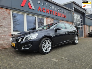 Volvo V60 1.6 T3 Momentum Trekhaak! Automaat! Dealer Onderhouden! Airco/Clima! Cruise Control!