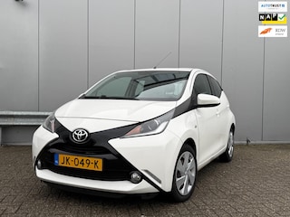 Toyota Aygo 1.0 VVT-i x-play | Airco | Bluetooth | Camera | 12 maanden garantie | 100% onderhouden