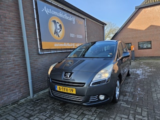 Peugeot 5008 1.6 THP Blue Lease Executive 7p. (loopt niet goed)