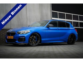 BMW M140i 340 pk xDrive High Executive M-Sportpakket /Maxton-Design/ Leder/ Sport-Stoelen/ Stoel.Verw/ Harman&Kardon/ Bi-Led/ 19'' LMV