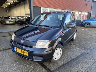 Fiat Panda 1.2 Classic Cool & Sound | Airco | Centrale vergrendeling | Dakrails | Elektrisch bediende voor portier ramen | Hoge zit en Hoge in en uitstap | Radio/CD | NAP | Rijklaar | Nieuwe APK Keuring |