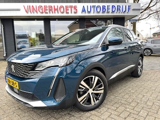 Peugeot 3008 130 Pk. * Automaat * Benzine Allure * Navigatie * 1/2 Lederen Interieur * Adpative Cruise Control * Achteruitrij Parkeer Camera * L.M.Velgen * Vingerhoets; Vierde Generatie Eersteklas Service. Al meer dan 100 jaar een begrip in de Brabantse Kempen.