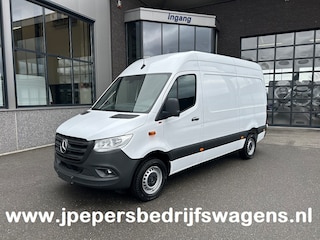 Mercedes-Benz Sprinter 317 CDI L2 H2 Automaat / 360 Camera / MBUX / Navigatie / Cruise control / Airco / 270 Graden achterdeuren