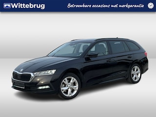 Skoda Octavia Combi 1.4 TSI DSG iV PHEV Ambition Stoelverwarming voor + achter / Cruise control / Parkeersensoren Voor + Achter / 17'' LMV