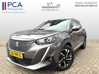 Peugeot 2008 130 Pk Allure * Automaat * Allure * * Navigatie * Keyless Start Button * 1/2 Lederen Interieur * Achteruitrij Parkeer Camera * L.M. Velgen * Climate & Cruise Control * Vingerhoets; Vierde Generatie Eersteklas Service. Al meer dan 100 jaar een begrip in de Brabantse Kempen.