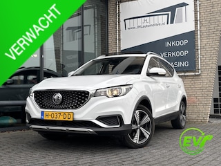 MG ZS Luxury 45 kWh*PANO*ECC*CAMERA*ACC*CARPLAY*