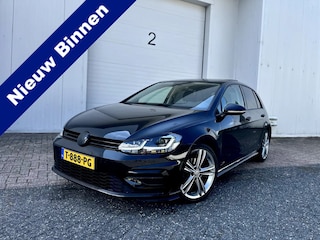 Volkswagen Golf 1.5 TSI Highline Business R ACT PANO DigiDash R Line Stage 1+