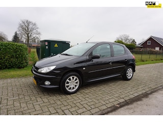 Peugeot 206 1.4 Forever APK MAART 2027