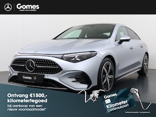 Mercedes-Benz CLA 180 Business Solution AMG | Panoramadak | Adaptieve Cruise Control | Dodehoekassistent | Verkeersbordenassistent | Adaptieve Grootlichtassistent | Stoelverwarming | Sfeerverlichting | Apple CarPlay | Android Auto | Achteruitrijcamera | Parkeersensoren