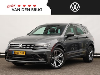 Volkswagen Tiguan 1.5 TSI 150pk DSG Highline 150 pk DSG | R-Line | Navigatie | LED Plus | 19" Sebring velgen | Trekhaak | Elektr. Achterklep | Adaptieve Cruise control | Navigatie