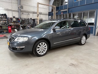 Volkswagen Passat 1.4 TSI BLUEMOTION 90KW Trendline | Bluetooth | Trekhaak | Cruise control | Lm velgen | Pdc V+A | Rijklaar prijs!