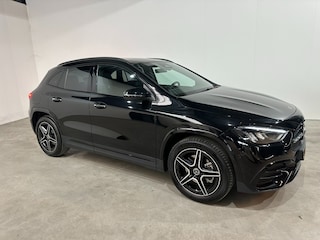Mercedes-Benz 200-serie GLA,250,Hybrid, AMG Line, schuifdak,19inch,camera,PDC,