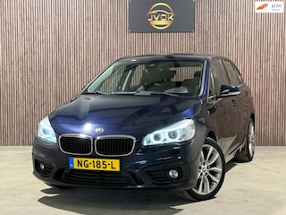 BMW 2-serie Tourer 220i Leder PDC Automaat Stoelverwarming