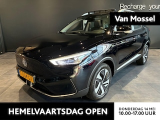 MG ZS Long Range Luxury 70 kWh Trekhaak | ALL Season banden | Panoramadak | Carplay | Lederinterieur | Clima | Cruisecontrole