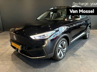 MG ZS Long Range Luxury 70 kWh Trekhaak | ALL Season banden | Panoramadak | Carplay | Lederinterieur | Clima | Cruisecontrole