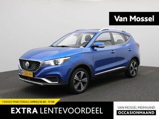 MG ZS Luxury 45 kWh | Panorama Dak | Adaptieve Cruise Controle | Achteruitrij Camera | Apple Carplay / Android Auto |