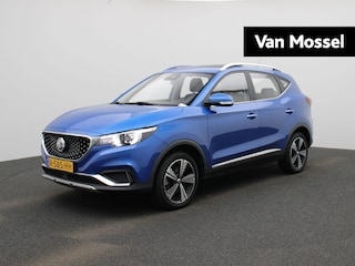 MG ZS Luxury 45 kWh | Panorama Dak | Adaptieve Cruise Controle | Achteruitrij Camera | Apple Carplay / Android Auto |