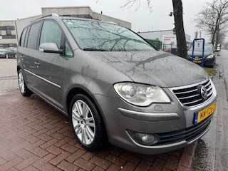 Volkswagen Touran 1.4 TSI 140pk Trendline Business Automaat Airco/ECC,Cruisecontrol,Navigatie Nette Auto