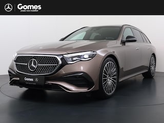 Mercedes-Benz Estate 300 e Business Solution AMG | Night Pakket | Trekhaak | Panoramadak | 360° Camera | Augmented Reality voor Navigatie | DISTRONIC Afstandsassistent | Dodehoekassistent | Verkeersbordassistent | DIGITAL LIGHT | Elektrisch Verstelbare Stoelen + Memory | Stoelverwarming | Sfeerverlichting | Apple CarPlay | Android Auto | Elektrisch Inklapbare Buitenspiegels | Parkeersensoren