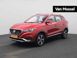 MG ZS Luxury 45 kWh | Achteruitrijcamera | Panoramadak | Stoelverwarming | Apple Carplay/ Android Auto | Adaptive Cruise Ctrl | NAV |