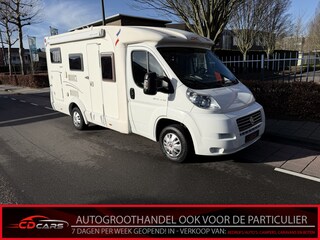 Joint V DC Dicar Sport Vast bed, Keuken, Douche, Toilet, Luifel, Tv, Camera, Airco, Koelkast, Draaibare voorstoelen
