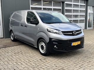 Opel Vivaro 1.5 CDTI L2H1 Marge BTW en BPM vrij!! Airco Cruise controle Navigatiesysteem 2-Persoons Parkeerhulp achter Apple carplay 1e eigenaar Euro 6 Bpm en Btw vrij voor particulier gebruik !!