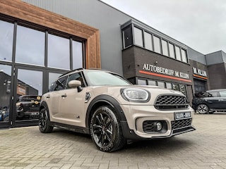 Mini Countryman Cooper S E ALL4 John Cooper Works aut 220pk Rooftopgrey/Pano/Camera/Hk/Memory/Btw