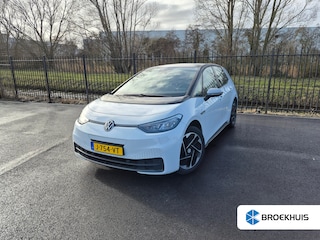 Volkswagen ID.3 First 58 kWh 204pk | Cruise control adaptief | Stoelverwarming | Parkeersensoren v+a | Navigatie | Apple carplay Android auto | 18"LMV