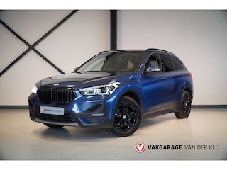BMW X1 XDrive25e | Driving Ass. + | Leder | Sportstoelen | Head-Up | Navi + | Stoel/Stuuverw. |