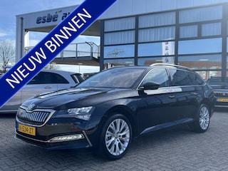 Skoda Superb Combi 1.4 TSI iV 218 pk Business Edition Plus Navigatie Trekhaak Camera Carplay Elek Stoel Stoelverwarming v+a ACC DAB 18 Inch Velgen Canton Audio Getint Glas