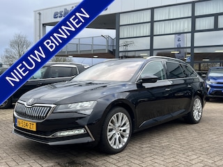 Skoda Superb Combi 1.4 TSI iV 218 pk Business Edition Plus Navigatie Trekhaak Camera Carplay Elek Stoel Stoelverwarming v+a ACC DAB 18 Inch Velgen Canton Audio Getint Glas