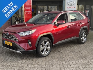 Toyota RAV4 2.5 Hybrid AWD STYLE APPLE/ANDROID STOEL/STUURVERWARMING CLIMA TREKHAAK 1650KG TREKGEWICHT LM-VELGEN ALARMSYSTEEM