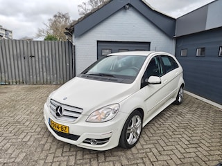 Mercedes-Benz B-klasse 160 Business Class,Parking system,Navi,Cruise control,Stoelverwarming,Lichtmetalen velgen